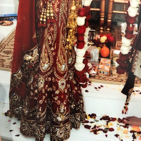 Bridal Lehnga - Picture 3 of 8